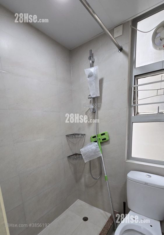 Causeway Centre Rental 2 Bedrooms , 1 Bathroom 302 ft²