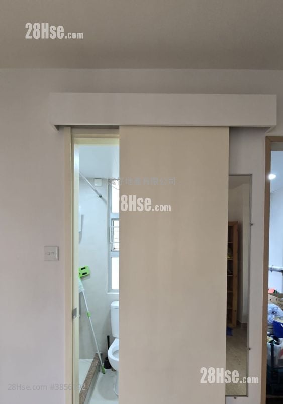 Causeway Centre Rental 2 Bedrooms , 1 Bathroom 302 ft²