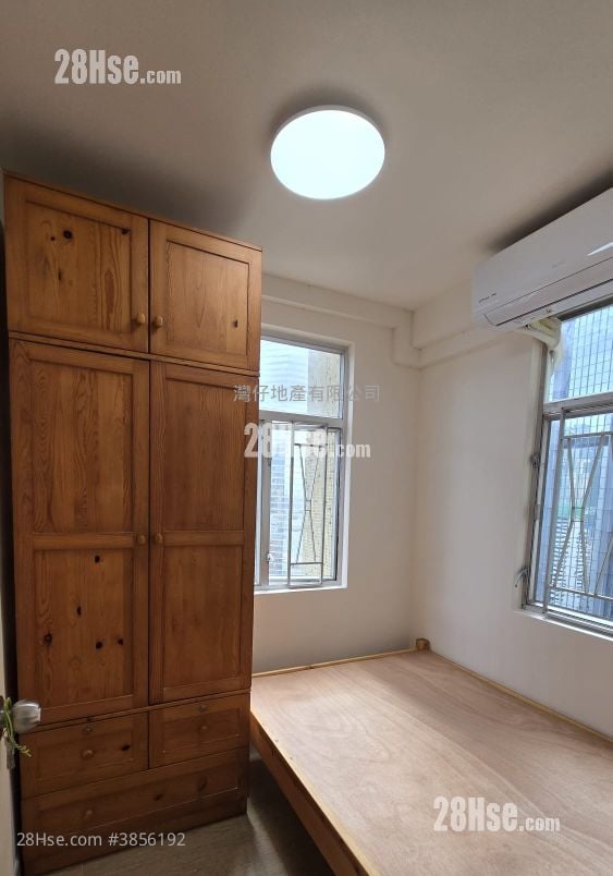Causeway Centre Rental 2 Bedrooms , 1 Bathroom 302 ft²