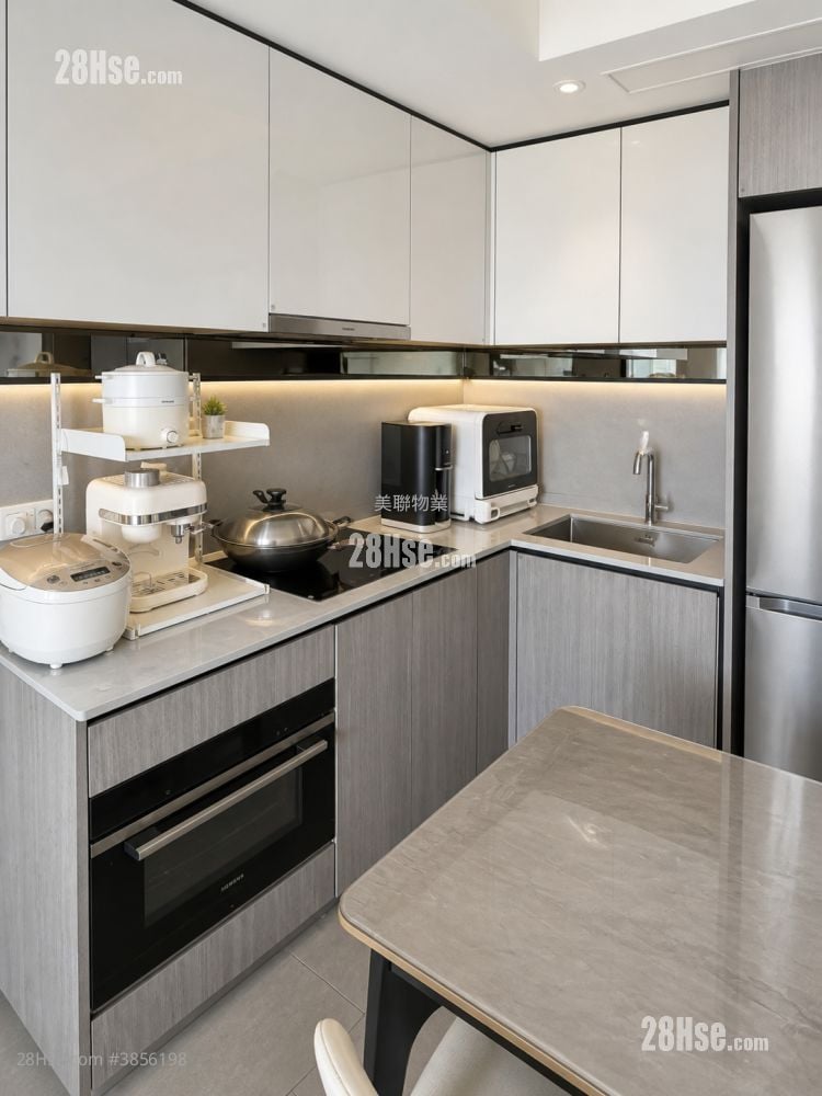 Yoho West Sell 3 Bedrooms 568 ft²