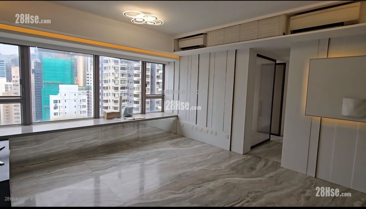 Centrepoint Sell 3 Bedrooms , 2 Bathrooms 743 ft²