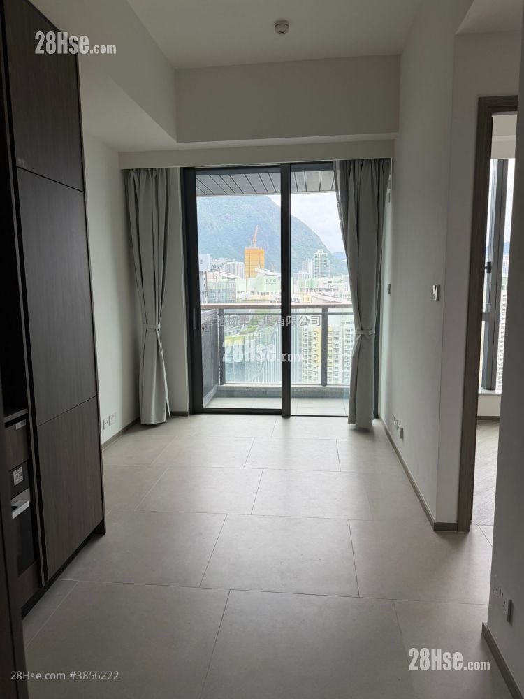 Cullinan Sky Rental 2 Bedrooms , 1 Bathroom 445 ft²