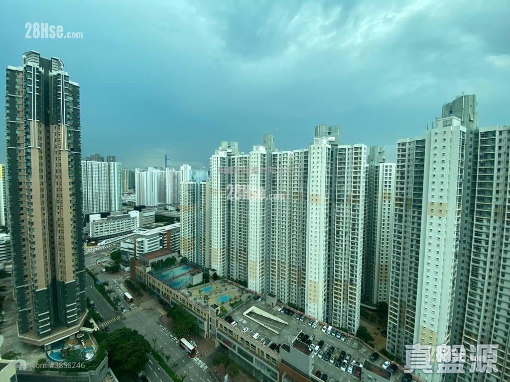 One West Kowloon Sell 3 Bedrooms , 3 Bathrooms 877 ft²