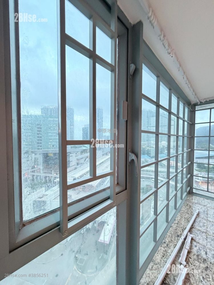 Tung Chung Crescent Sell 2 Bedrooms 544 ft²