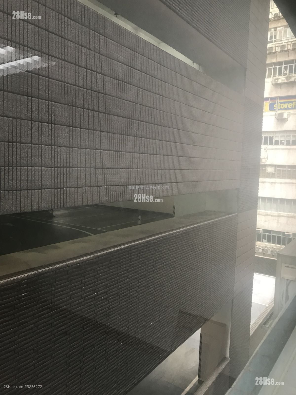 駱駝漆大廈 租盤 300 平方呎