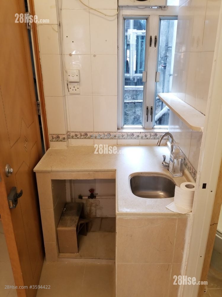 Fat Sun Building Sell 2 Bedrooms , 1 Bathroom 288 ft²