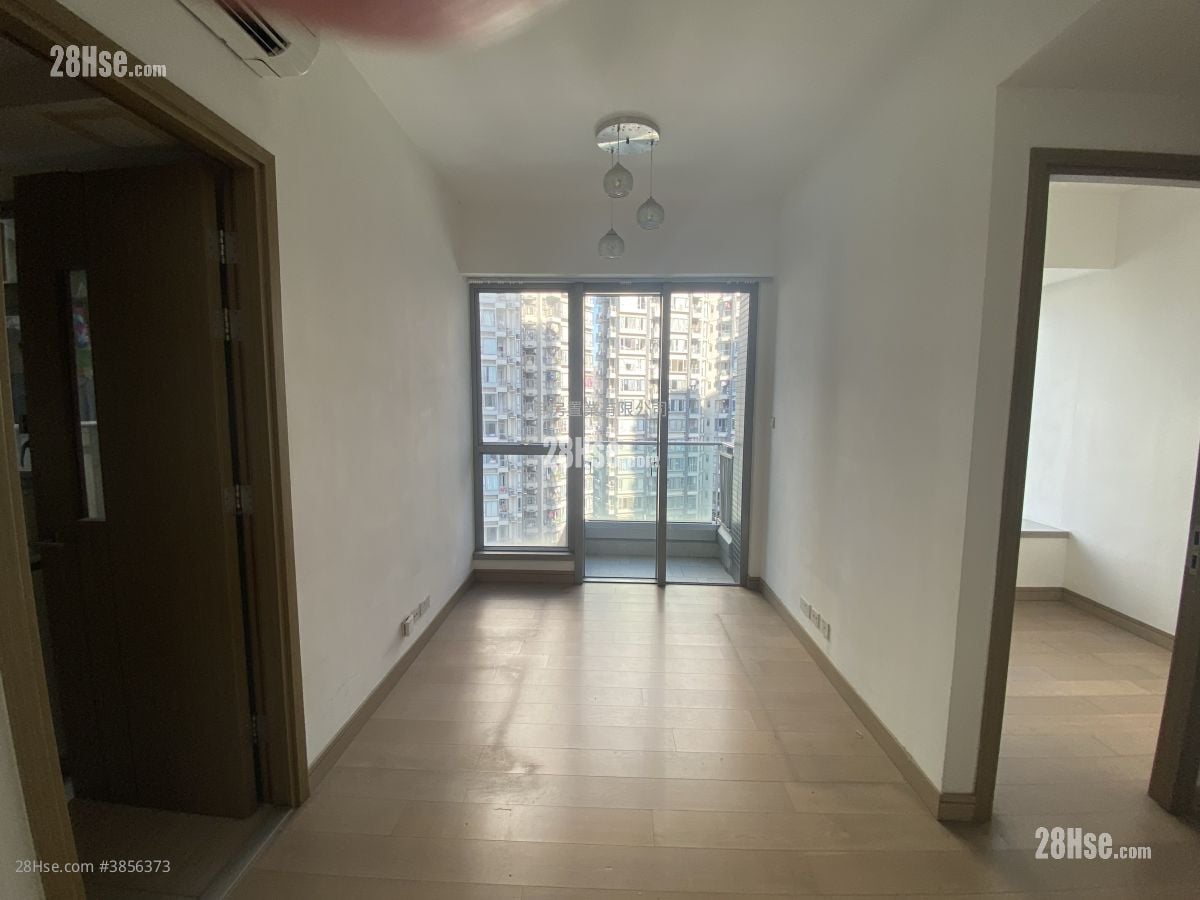 The Reach Rental 403 ft²