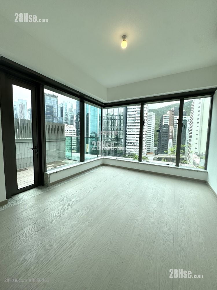 The Southside Sell 3 Bedrooms , 2 Bathrooms 972 ft²