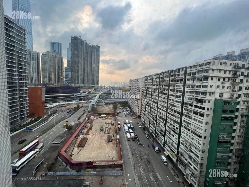 Kam Ha Court Sell 2 Bedrooms , 1 Bathroom 337 ft²