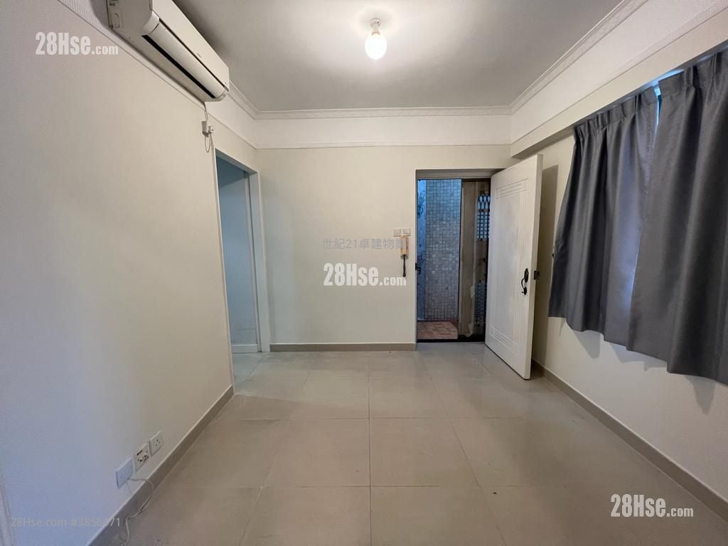 Kam Ha Court Sell 2 Bedrooms , 1 Bathroom 337 ft²