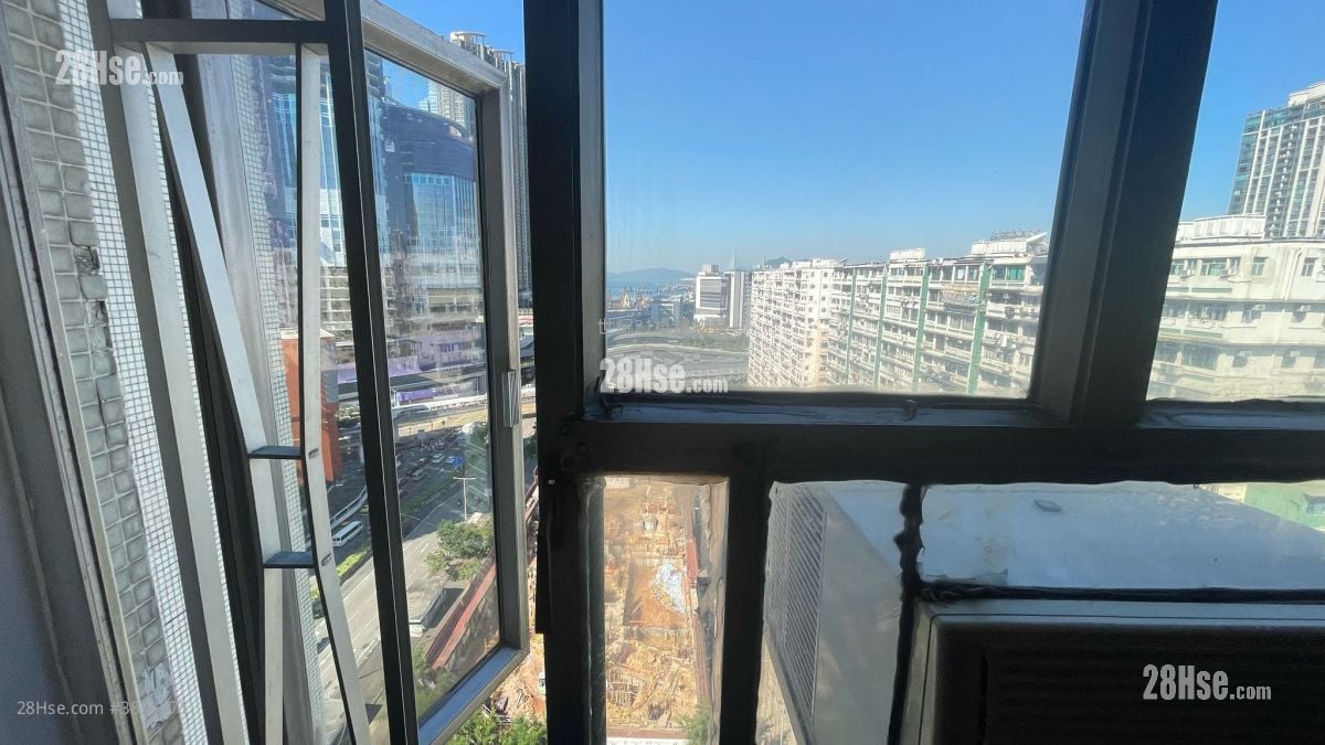 Kam Ha Court Sell 2 Bedrooms , 1 Bathroom 337 ft²