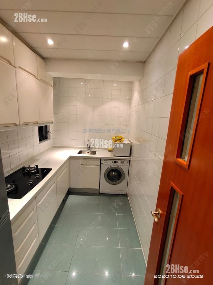 Tung Chung Crescent Sell 2 Bedrooms , 1 Bathroom 569 ft²