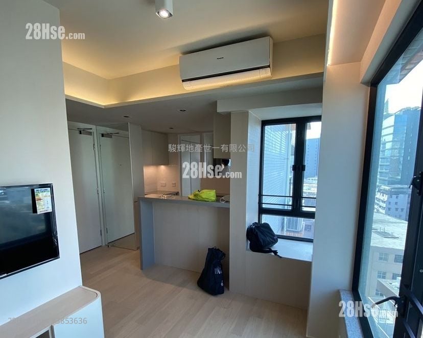 City 18 Sell 1 Bedroom , 1 Bathroom 319 ft²