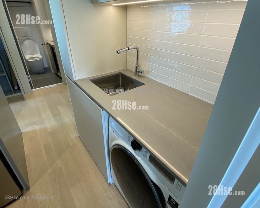 City 18 Sell 1 Bedroom , 1 Bathroom 319 ft²