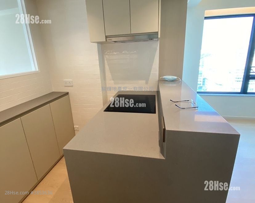 City 18 Sell 1 Bedroom , 1 Bathroom 319 ft²