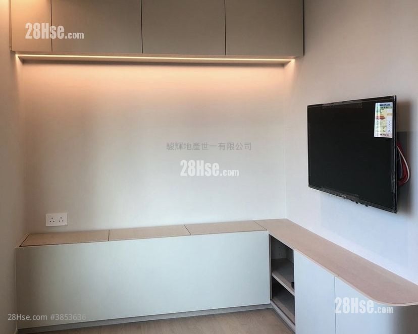 City 18 Sell 1 Bedroom , 1 Bathroom 319 ft²