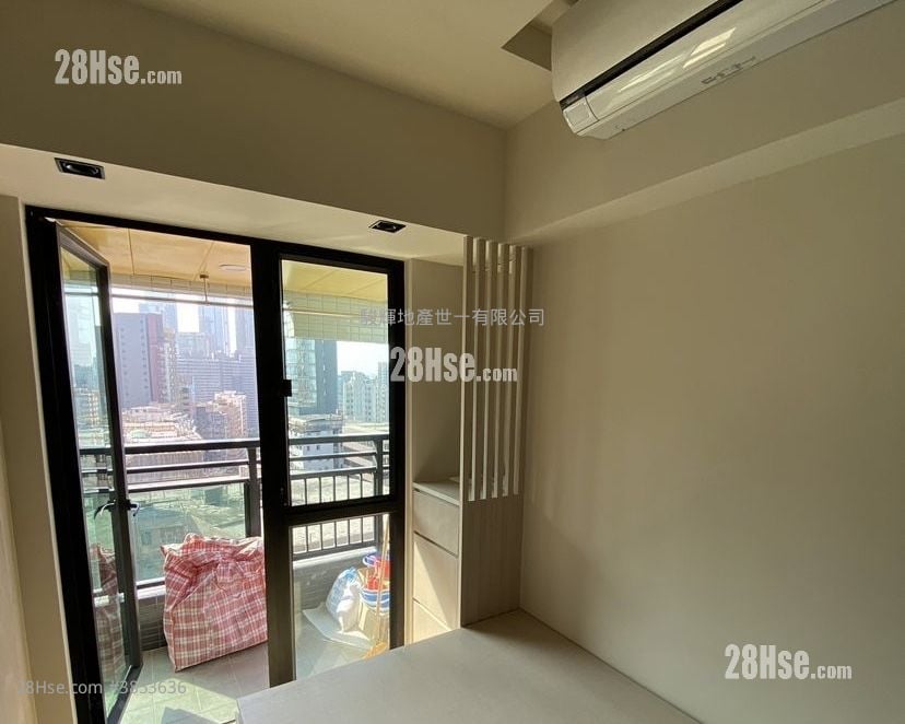 City 18 Sell 1 Bedroom , 1 Bathroom 319 ft²