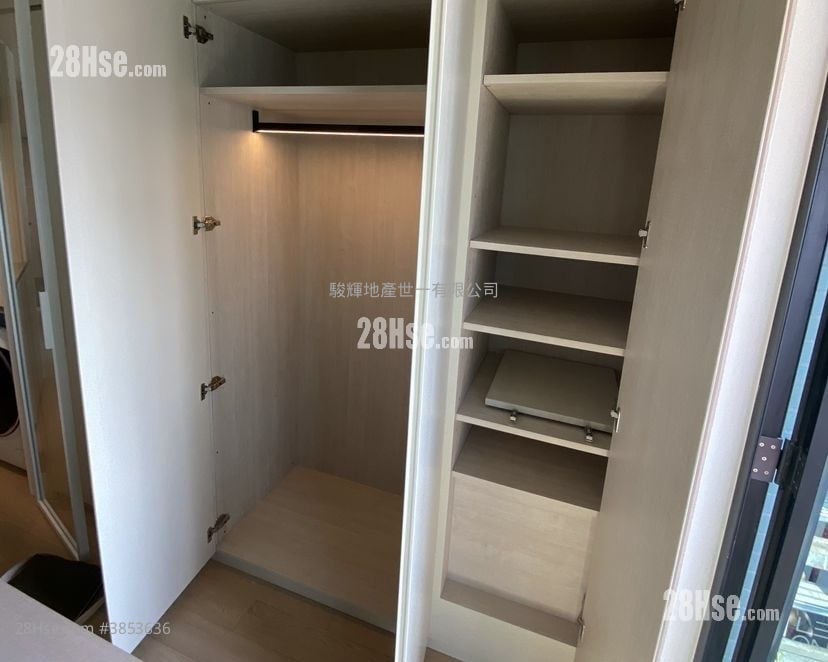 City 18 Sell 1 Bedroom , 1 Bathroom 319 ft²