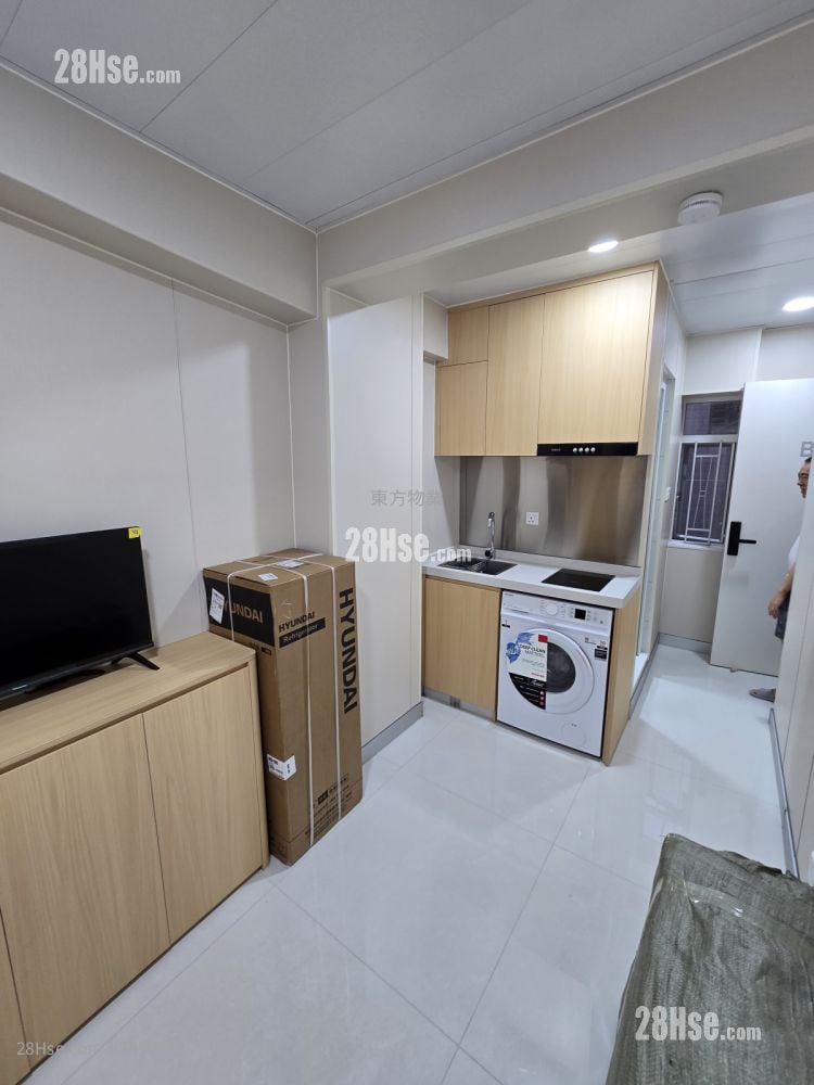 Ying Wong House Rental Studio , 1 Bathroom 148 ft²