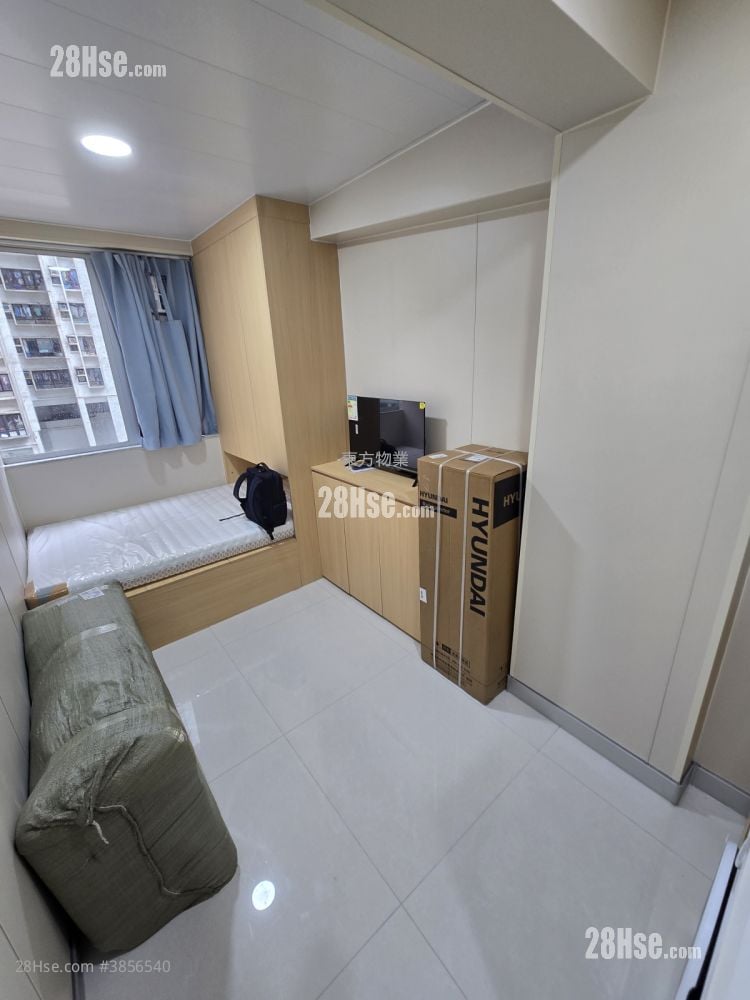 Ying Wong House Rental Studio , 1 Bathroom 148 ft²