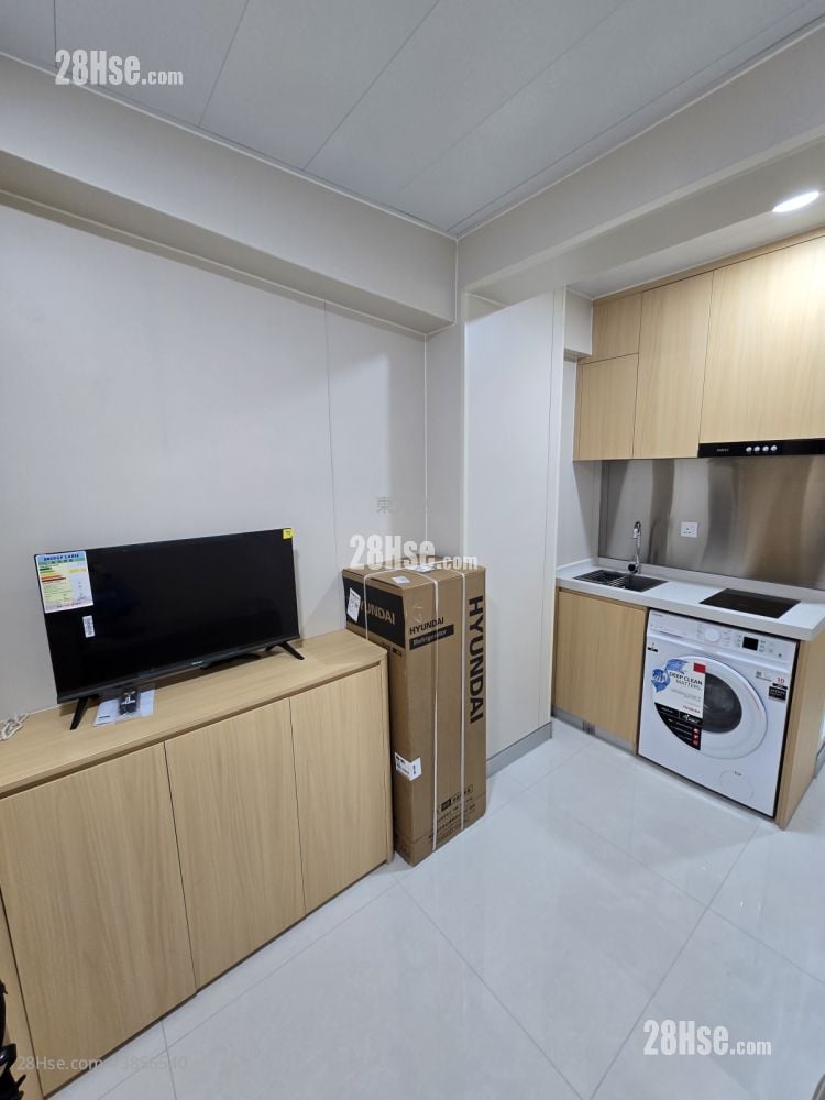 Ying Wong House Rental Studio , 1 Bathroom 148 ft²