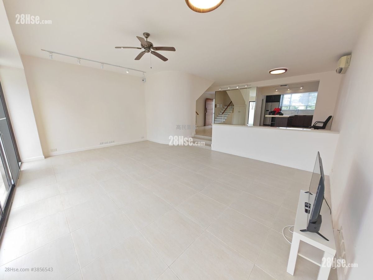 38-44 Hang Hau Wing Lung Road Sell 3 Bedrooms , 3 Bathrooms 1,886 ft²