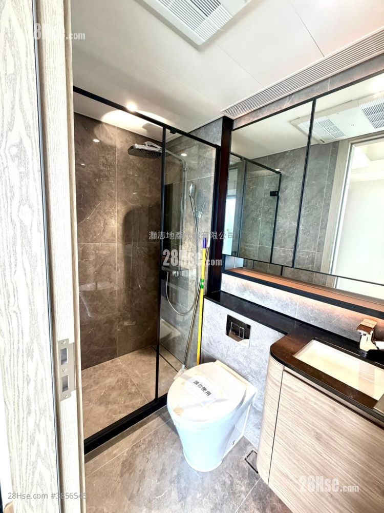 The Highline Rental Studio , 1 Bathroom 297 ft²