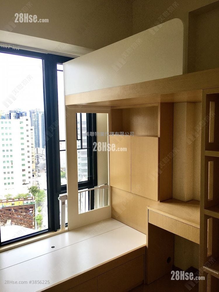 Twin Regency Rental 2 Bedrooms , 1 Bathroom 487 ft²