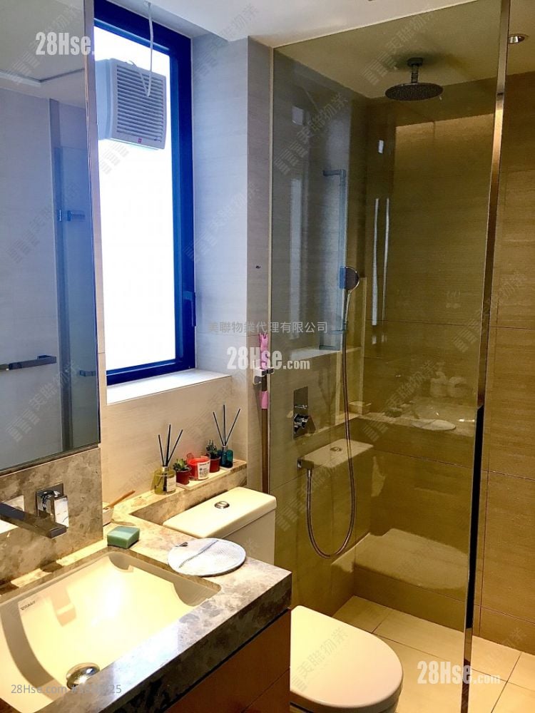 Twin Regency Rental 2 Bedrooms , 1 Bathroom 487 ft²