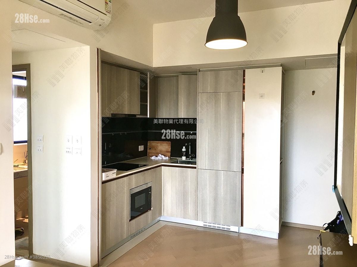 Twin Regency Rental 2 Bedrooms , 1 Bathroom 487 ft²
