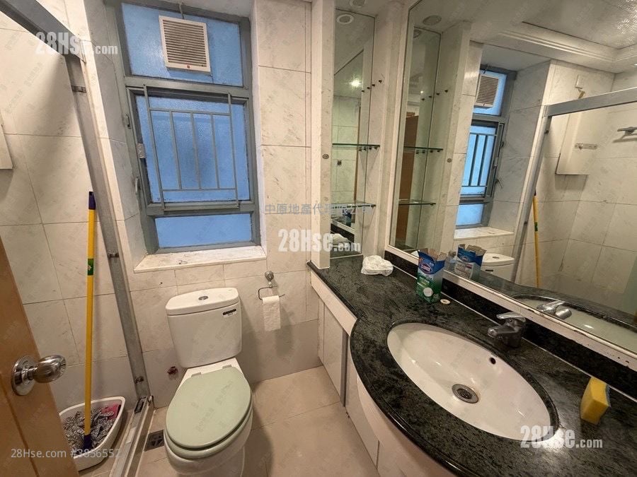 Tung Chung Crescent Sell 2 Bedrooms , 1 Bathroom 544 ft²