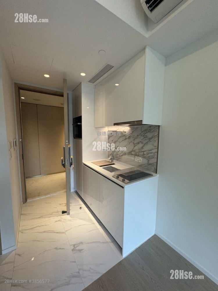 Double Coast Rental Studio , 1 Bathroom 265 ft²
