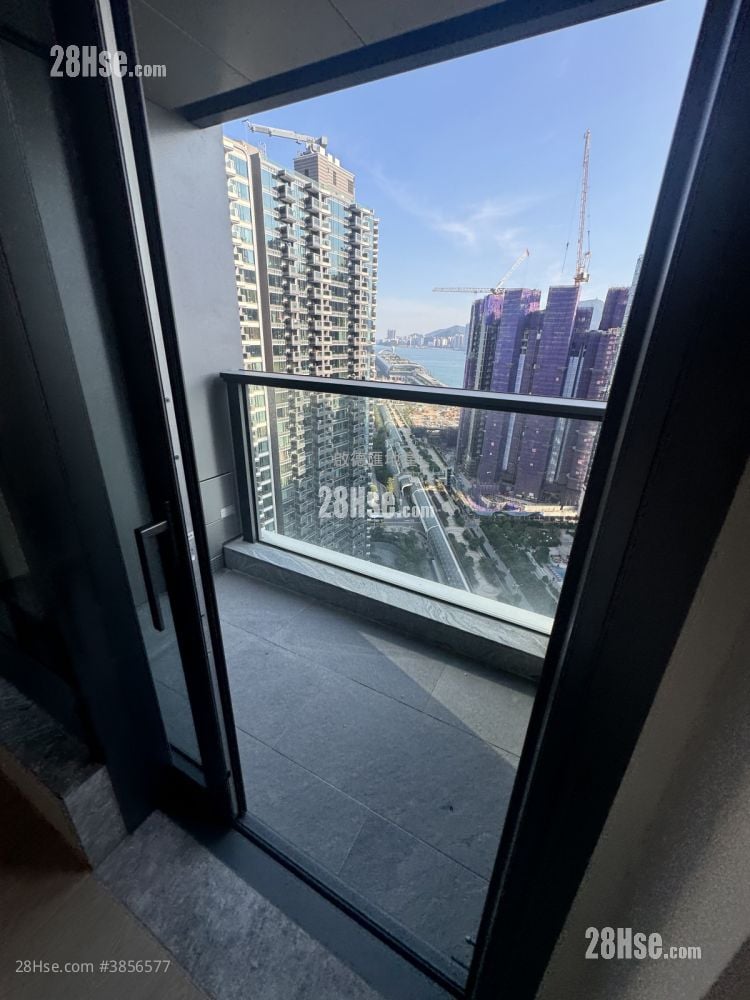 Double Coast Rental Studio , 1 Bathroom 265 ft²