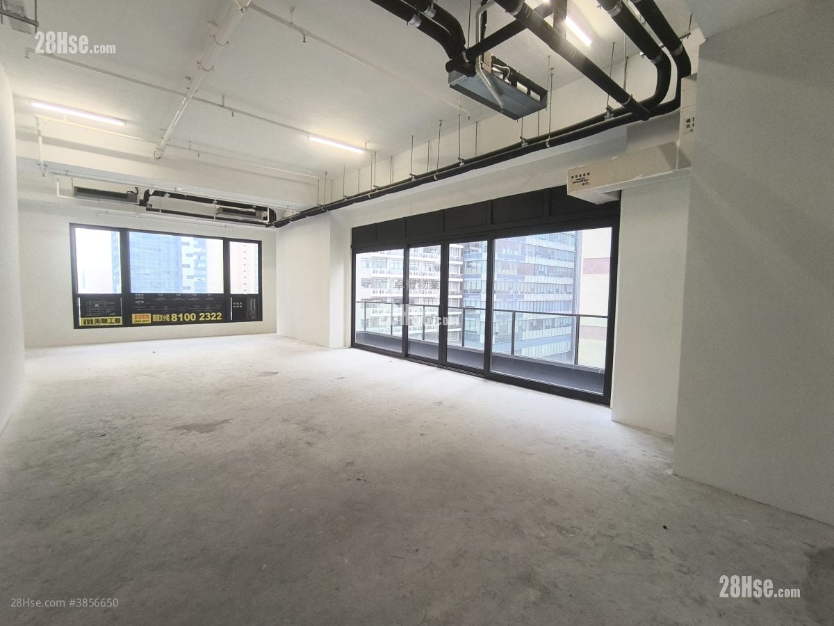 One Two One Rental Studio , 2 Toilets 1,108 ft²