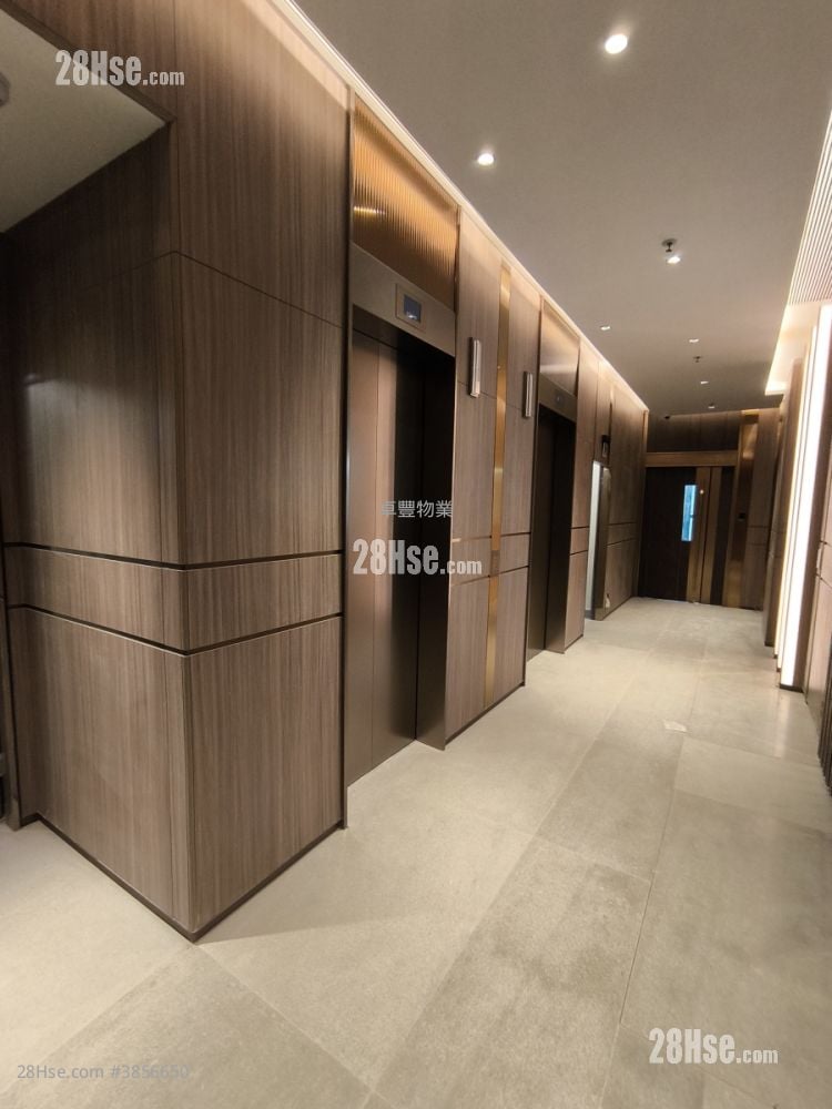 One Two One Rental Studio , 2 Toilets 1,108 ft²