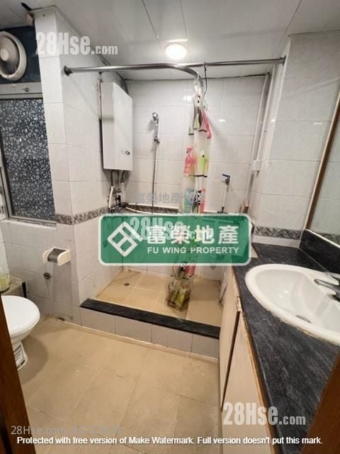 Hung Wai Building Rental 2 Bedrooms , 1 Bathroom 305 ft²