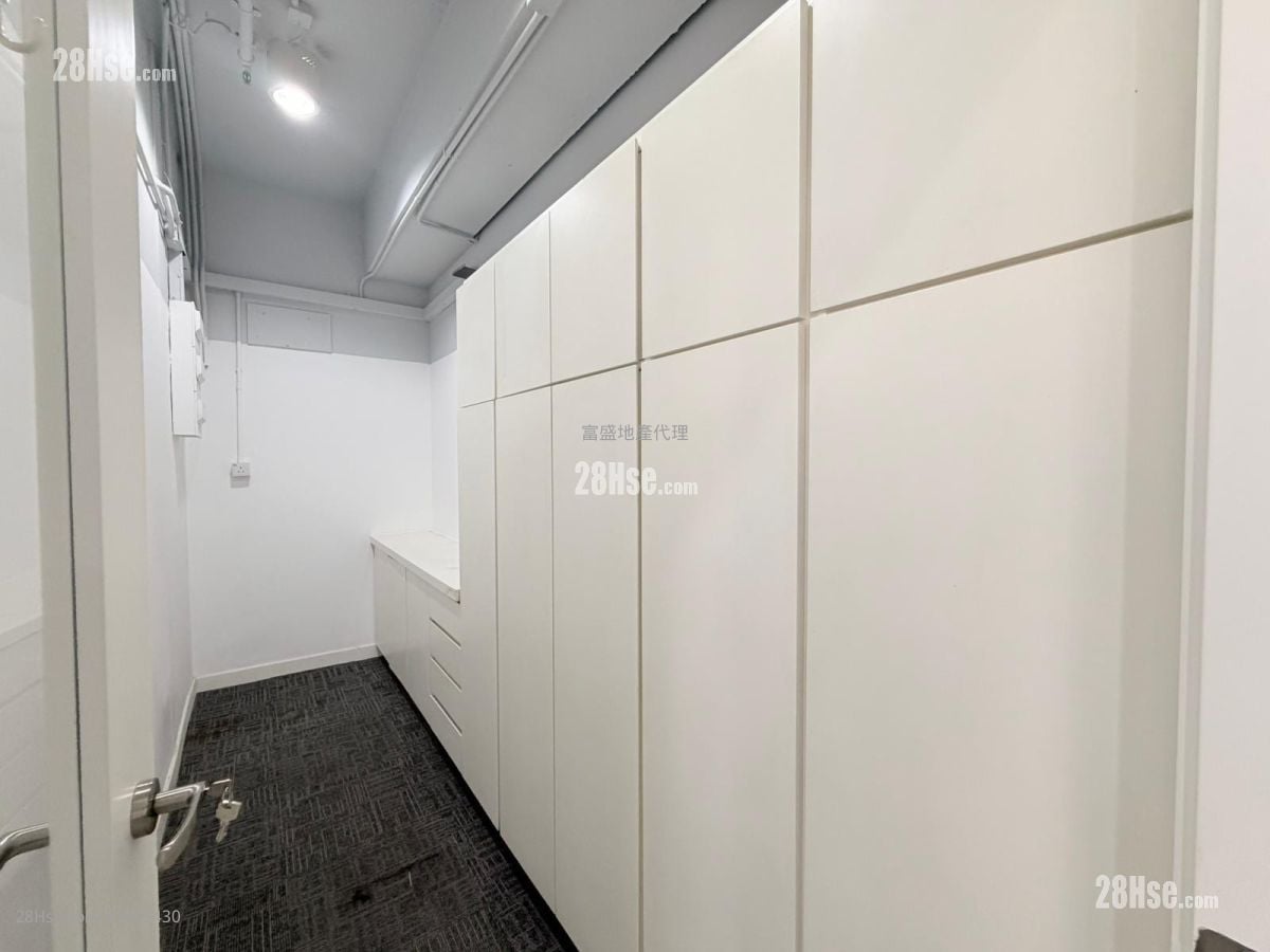 Laford Centre Rental 3 Bedrooms
