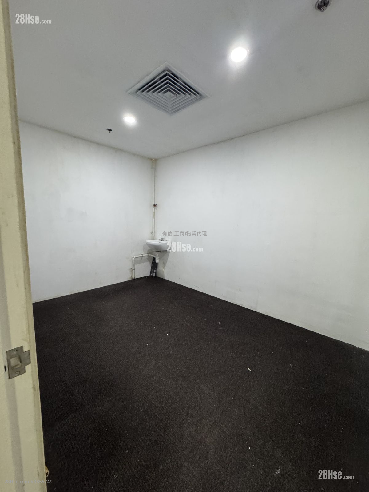 Global Gateway Tower 租盤 872 平方呎