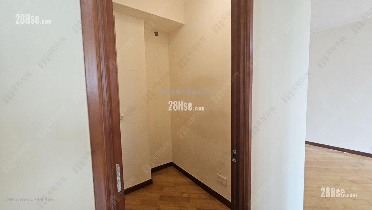 Clear Water Bay 8 Rental 3 Bedrooms , 2 Bathrooms 727 ft²
