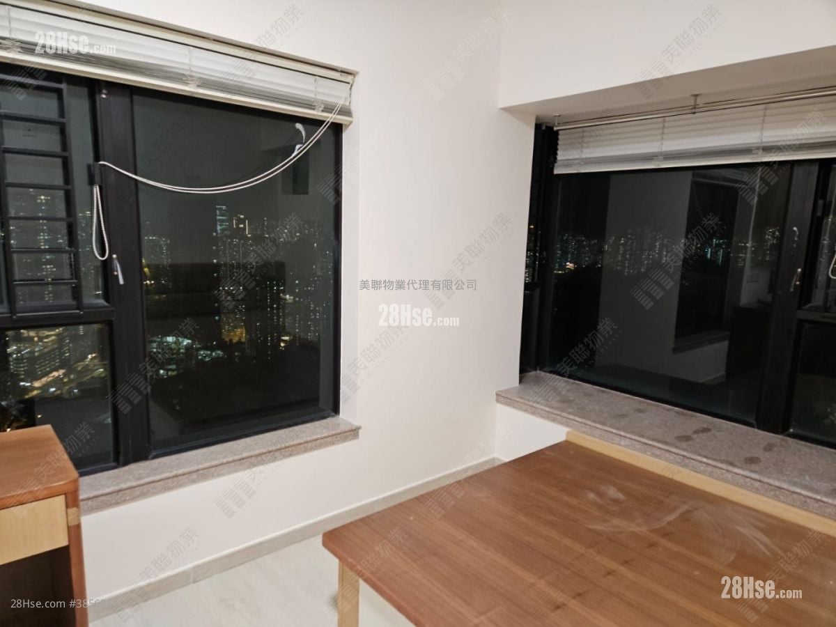 Scenic View Rental 3 Bedrooms , 2 Bathrooms 660 ft²