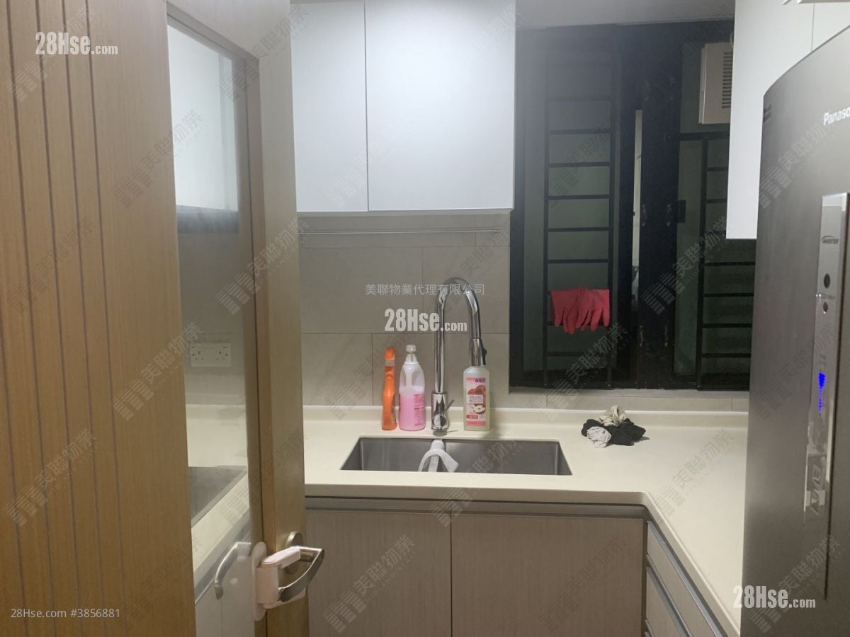 Scenic View Rental 3 Bedrooms , 2 Bathrooms 660 ft²