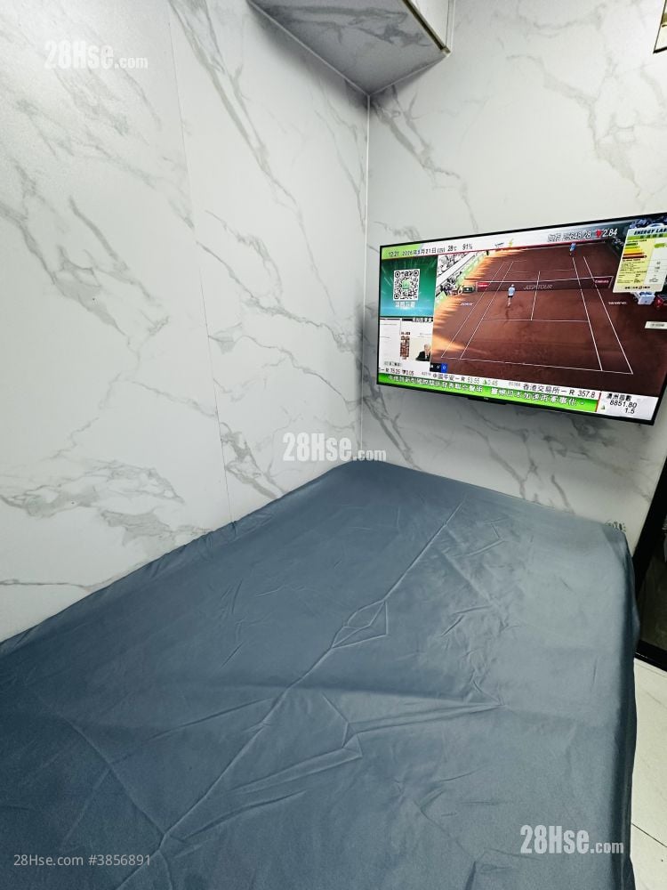 Apartment Rental Studio , 1 Bathroom 130 ft²
