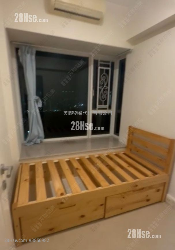 The Capitol Sell 2 Bedrooms , 1 Bathroom 519 ft²