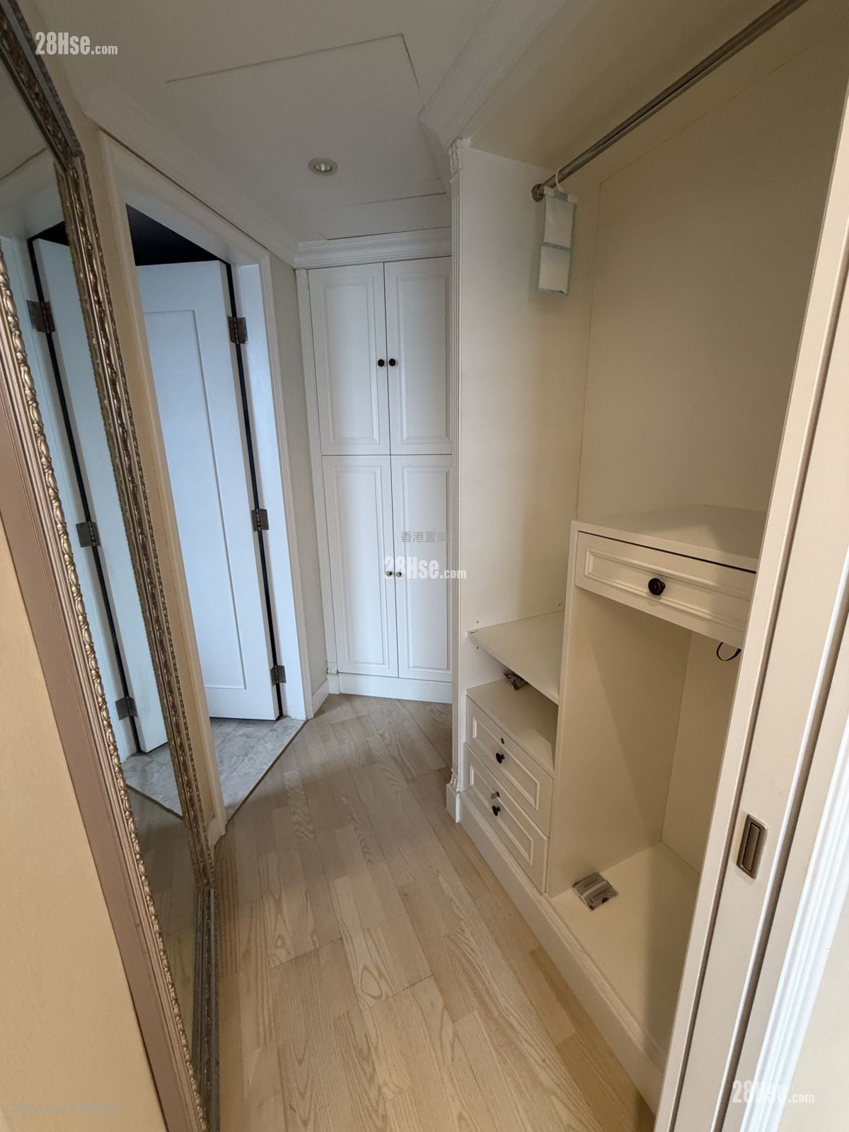 Grand Austin Rental 4 Bedrooms , 2 Bathrooms 1,127 ft²
