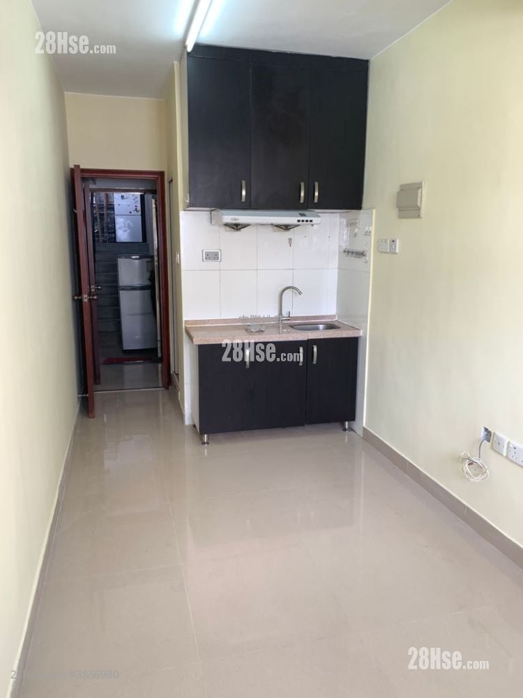 Old Mansion Sell 4 Bedrooms , 4 Bathrooms 647 ft²