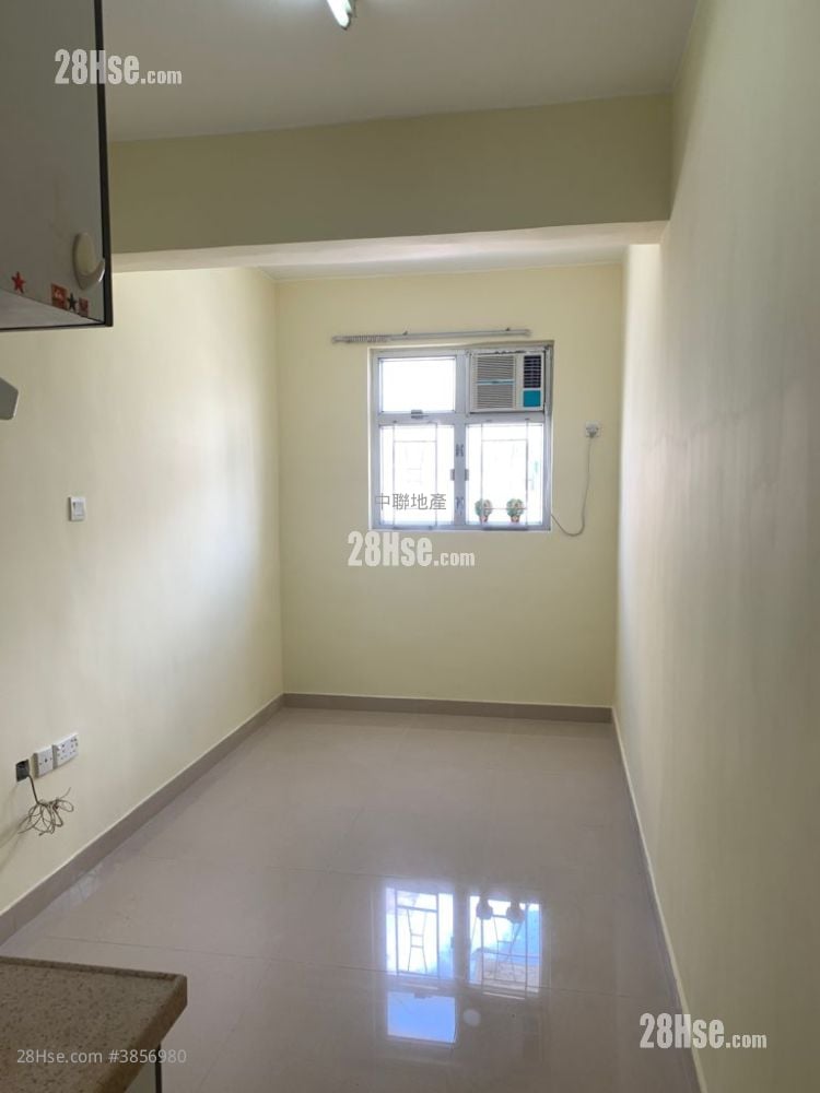 Old Mansion Sell 4 Bedrooms , 4 Bathrooms 647 ft²