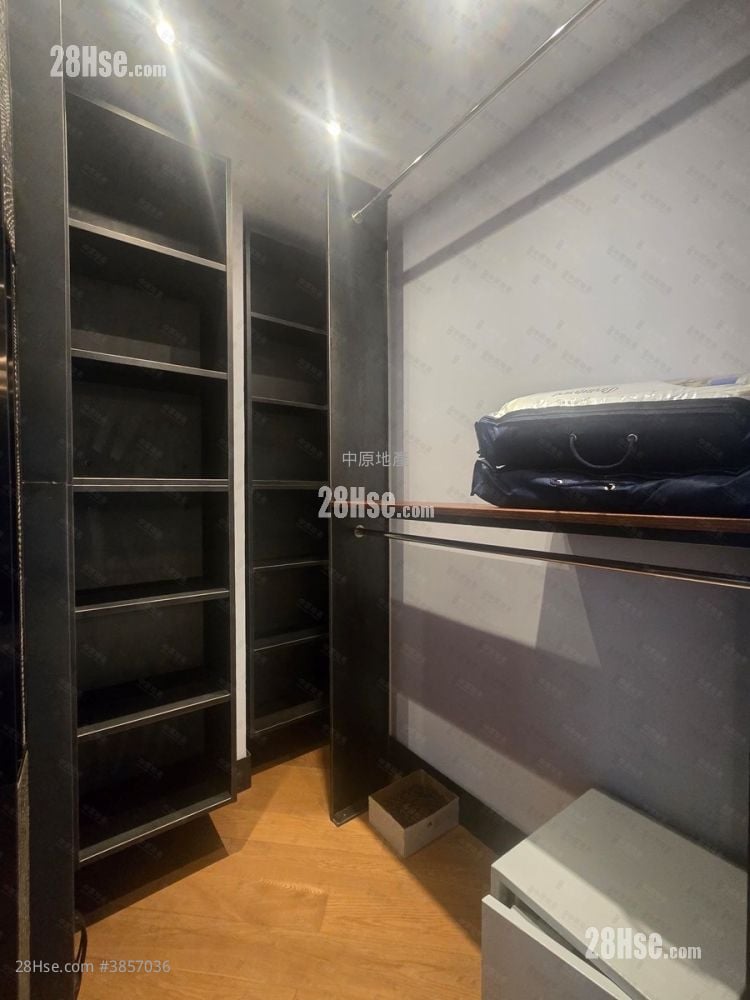 Eden Manor Sell 5+ Bedrooms 2,602 ft²