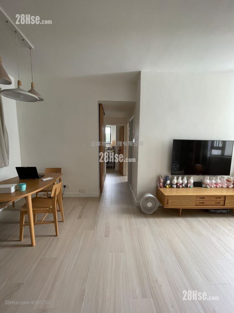 Allway Gardens Sell 2 Bedrooms , 1 Bathroom 533 ft²