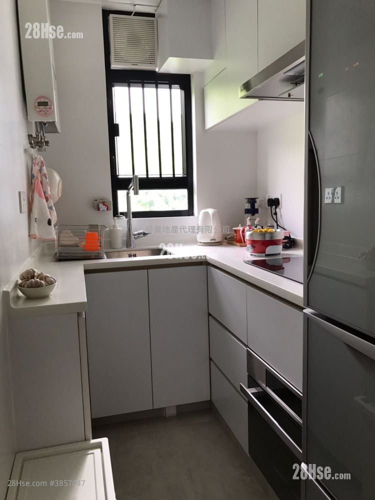 Allway Gardens Sell 2 Bedrooms , 1 Bathroom 533 ft²
