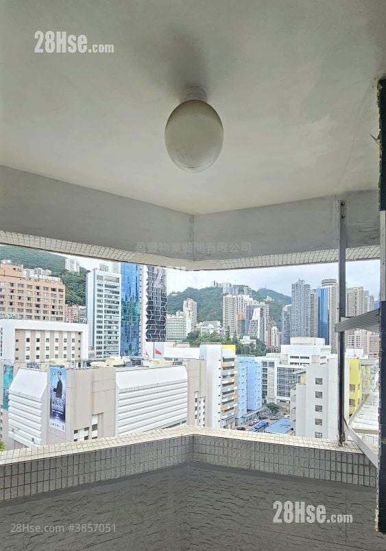 露台: 爱群阁 售盘 2 房 , 1 浴室 580 平方尺